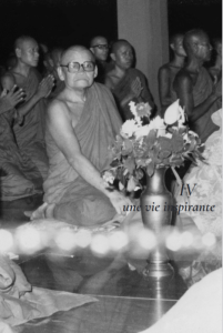 ajahn-chah--un-courant-paisible-photo-2-w400_copy.png